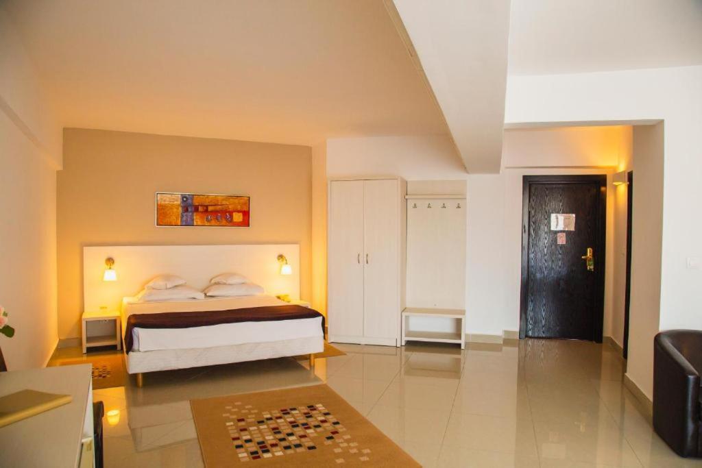 Hotel Ambasador